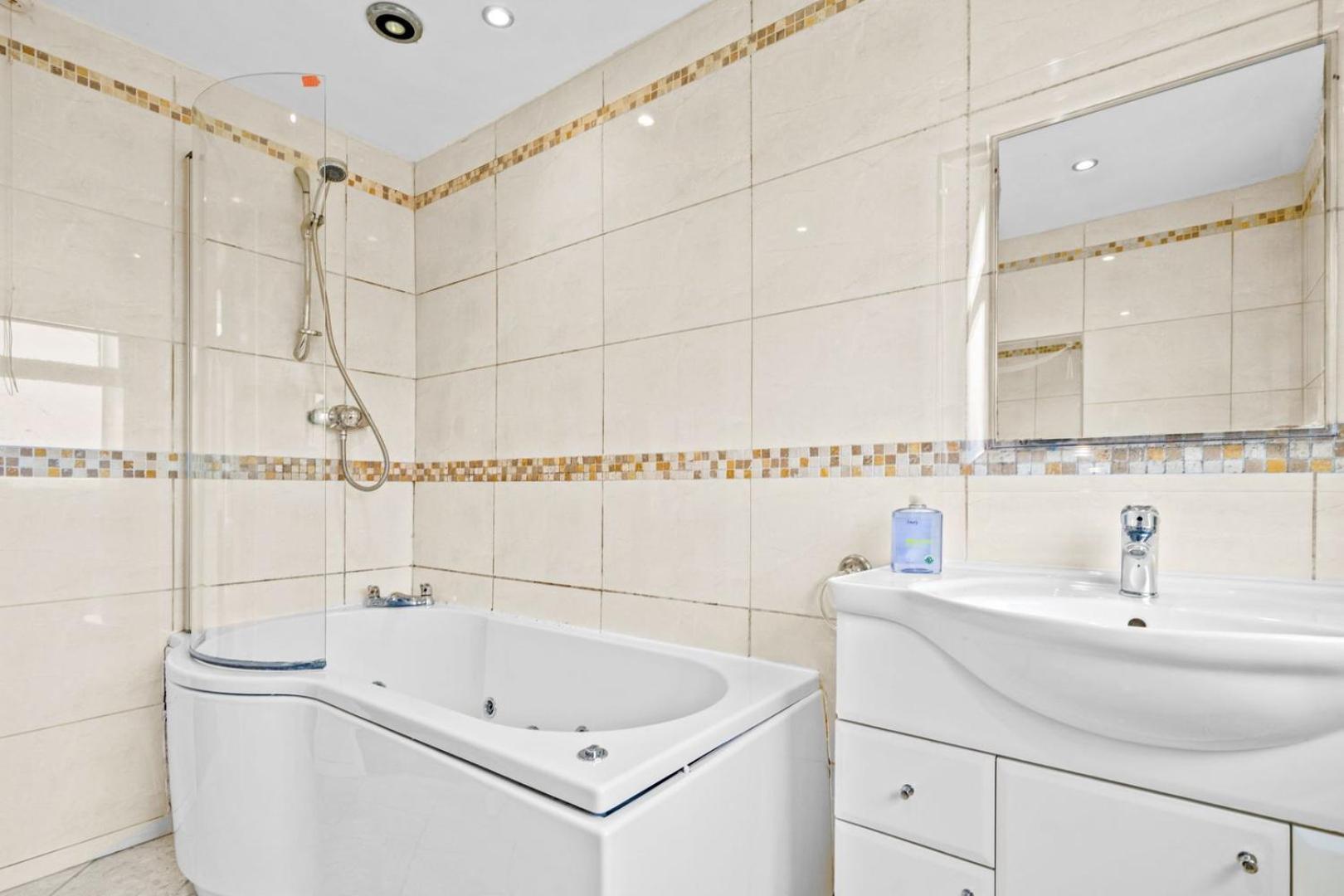 Spacious 5 Bedroom House Νότιγχαμ Εξωτερικό φωτογραφία
